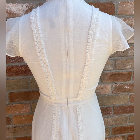 Adriana Papell White Flutter Sleeve Chiffon Dress Size 2 - Picture 4 of 9